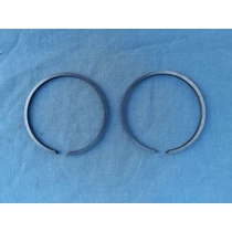 Dugattyú gyűrű 2db Robix 151 58mm 2.5mm oldal stiftes V-16