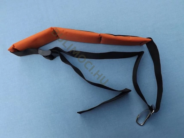 Pánt Daewoo fűkasza alkatrész 520H-57