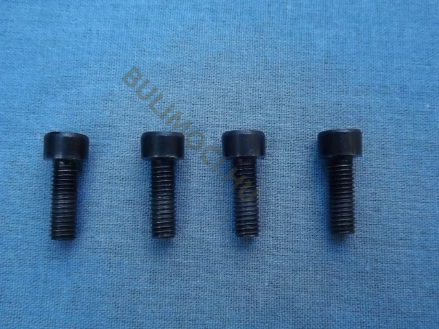 Berántó rögzítő csavar Hyundai HYD-7018A, HYD-7018B, HYD-7016A, Buffalo, Scheppach, láncfűrész alk. HYD-7018B-87