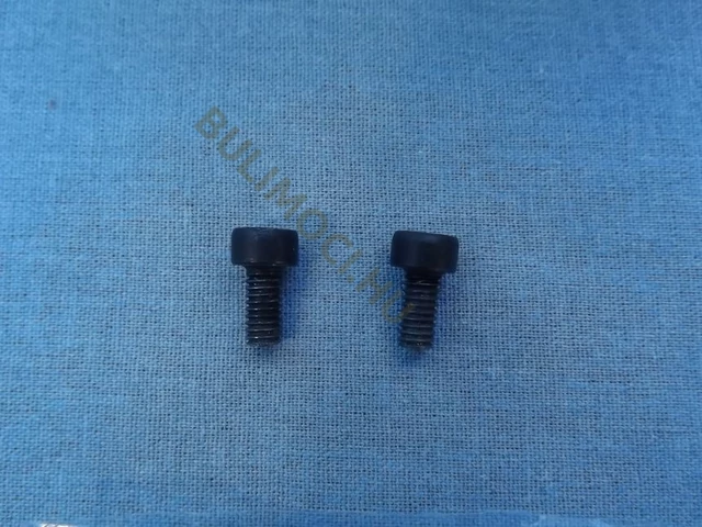Szimering védő lemez rögzítő csavar Hyundai HYD-7018A, HYD-7018B, HYD-7016A, Buffalo, Riwall láncfűrész alk. HYD-7018B-77