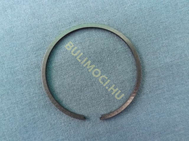 Dugattyú gyűrű 43-1,5mm oldal stiftes 